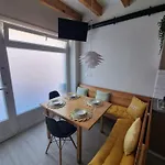 Casina Ermi Apartman *
